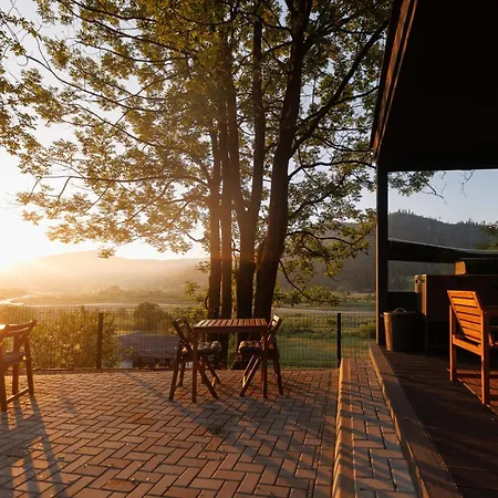 Campingplads Reconnect Glamping Stulpicani