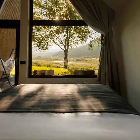 Campingplads Reconnect Glamping Stulpicani