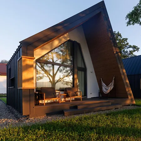 Campingplads Reconnect Glamping Stulpicani